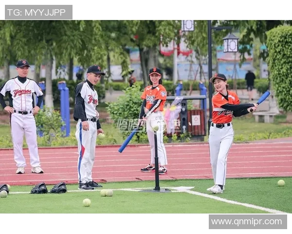 深圳网球队战术深度解析：如何在比赛中发挥团队优势与个人技术