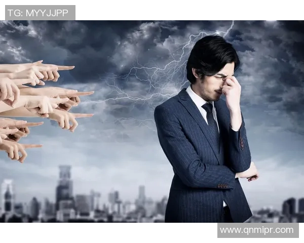 刘泽一的成长之路与未来展望:从青涩少年到职场精英的转变与挑战 刘泽一的成长之路与未来展望:从青涩少年到职场精英的转变与挑战