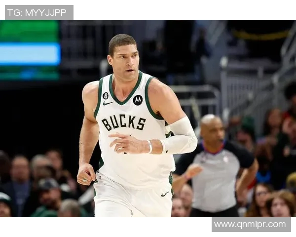 布鲁克洛佩斯的篮球之路与职业生涯的辉煌成就分析 布鲁克洛佩斯的篮球之路与职业生涯的辉煌成就分析