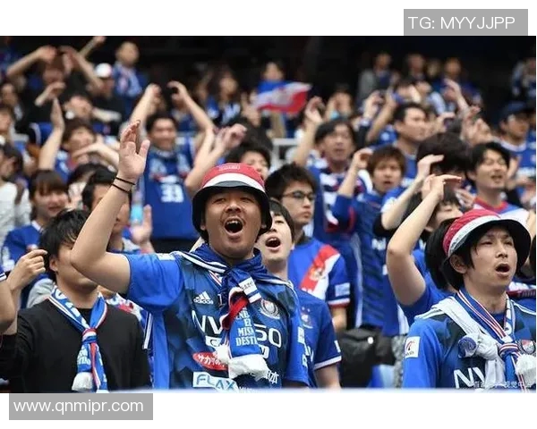 横滨水手与新泻天鹅的激烈对决展现足球魅力与团队精神