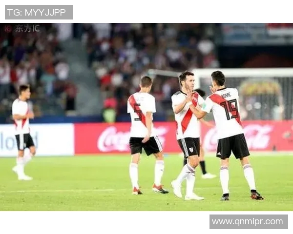 河床队与图库曼周日的激烈对抗赛即将上演，谁能笑到最后