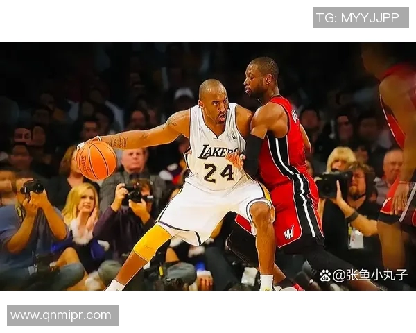 科比与韦德的巅峰对决：篮球传奇的激情碰撞与辉煌瞬间回顾